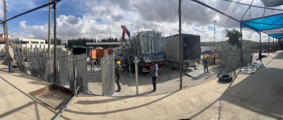 الإغاثة الزراعية تُسلّم الدفعة الثالثة من المستلزمات المعدنية ومعرشات العنب في مدينة بيت أمر