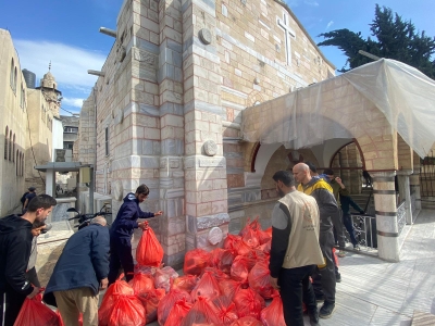 PARC and CARE International provided 3500 health parcels for displaced families in Gaza and northern Gaza.