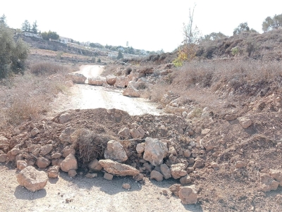 الاحتلال يشدد الخناق على مزارعي قريوت وخربة صرة  في محافظة  نابلس